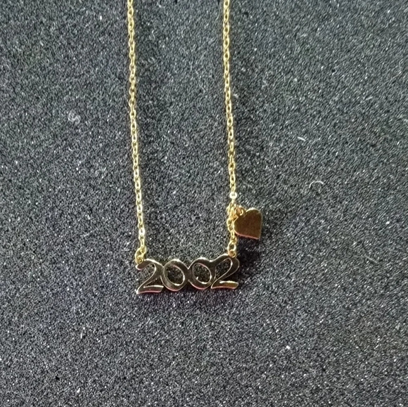 2002 year necklace - Picture 1 of 1